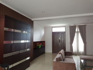 Rumah Mewah Fully Furnihsed di Cluster Kebayoran Bintaro, 3004-WD 0811111----