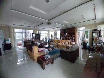 Rumah Cantik luas 500 m2 di Jl Indojati Veteran, 7620-LR 0811111----