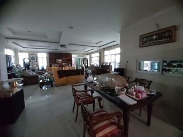 Rumah Cantik luas 500 m2 di Jl Indojati Veteran, 7620-LR 0811111----