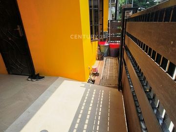 Disewakan Rumah Bagus Dan Rapih Di Taman Harapan Baru Bekasi