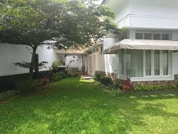 Rumah mewah gegerkalong dekat setra murni, sarijari, sukahaji bandung