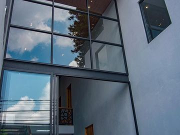 Casa de lujo en venta Chapalita a una cuadra del Riu y Lázaro Cárdenas