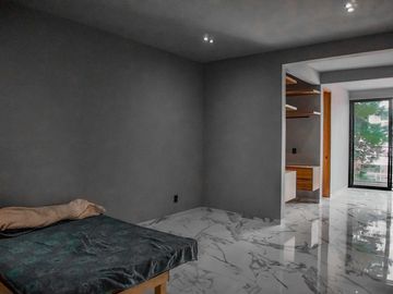 Casa de lujo en venta Chapalita a una cuadra del Riu y Lázaro Cárdenas