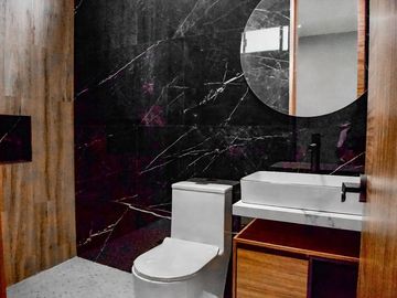 Casa de lujo en venta Chapalita a una cuadra del Riu y Lázaro Cárdenas