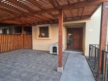Casa en arriendo de 3 dorm. en Machalí