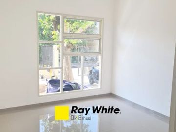 Dijual Rumah Baru 1&frac14; Lantai Rungkut Asri, Surabaya