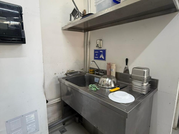 Se vende local de pizzas funcionando en Maipú