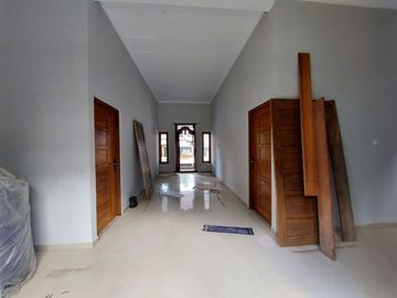 Joglo dengan Pintu Gebyok Jawa KURANG DARI 1 Milyar di Prambanan