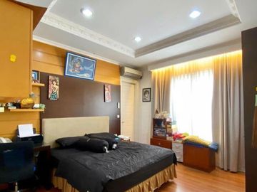 DIJUAL RUMAH MEWAH FULL FURNISHED di SIMPRUG GARDEN, KEBAYORAN LAMA