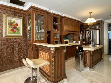 DIJUAL RUMAH MEWAH FULL FURNISHED di SIMPRUG GARDEN, KEBAYORAN LAMA