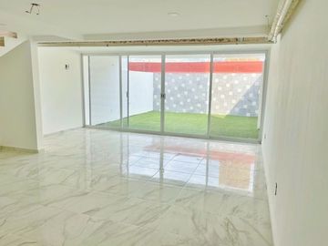 CASA EN VENTA PEDREGAL DE SCHOENSTATT