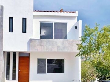 CASA EN VENTA PEDREGAL DE SCHOENSTATT