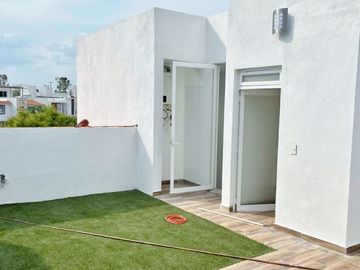 CASA EN VENTA PEDREGAL DE SCHOENSTATT