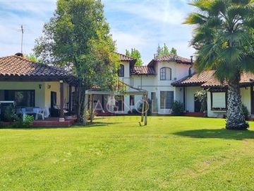 Parcela en Venta en A pasos de Colegio San Felipe Diácono
