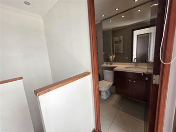 Departamento duplex en venta de 3 dormitorios en Las Condes