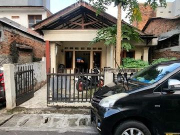 Rumah Bangunan Lama Di Daerah Kayu Putih Jakarta Timur