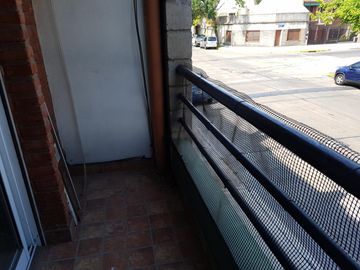 VENTA 2-1/2 Ambiente Frente. Balcón Bohardilla. Cochera. Villa Luro