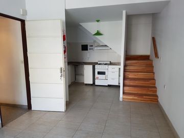 VENTA 2-1/2 Ambiente Frente. Balcón Bohardilla. Cochera. Villa Luro