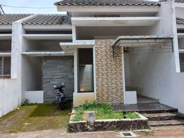 Rumah Murah Design Villa Dekat Gor Ken Arok Graha Mayjend Sungkono Kota Malang