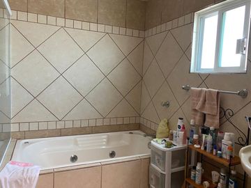 CASA EN VENTA EN LOMAS DE LAS AMERICAS SUR, MORELIA