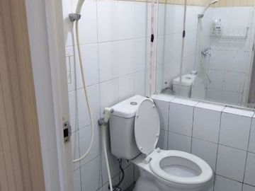 Apartemen green pramuka bulanan full furnish wifi ready
