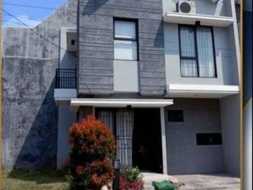 Rumah Dalam Cluster River Garden Galuh Mas Di Karawang Jawa Barat