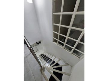 HERMOSA CASA A LA VENTA A EL OCCIDENTE DE LA CUIDAD DE ARMENIA Q