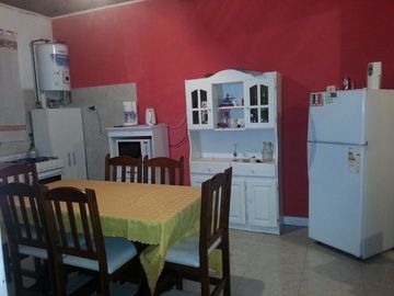 CASA 2 DORMITORIOS OPORTUNIDAD!!