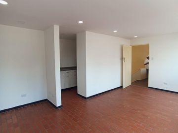 apartamento en venta en Álamos. Cod V118346
