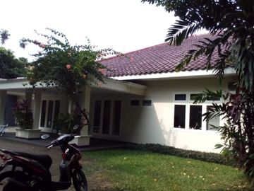 Rumah di Kemang Barat, Jakarta Selatan
