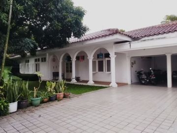 Rumah di Kemang Barat, Jakarta Selatan
