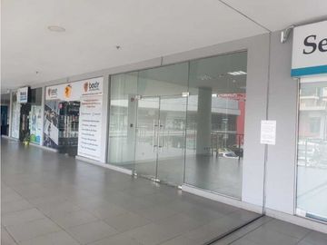 SE VENDE LOCAL EN CENTRO COMERCIAL