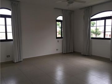 EL DORAL - CASA UNIFAMILIAR EN VENTA O ALQUILER - COSTA SUR