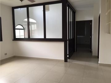 EL DORAL - CASA UNIFAMILIAR EN VENTA O ALQUILER - COSTA SUR