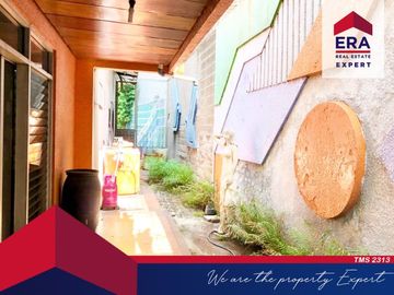 Dijual Rumah Dengan Halaman Luas Lokasi Strategis Di Pusat Kota