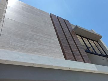 Hermosa casa nueva en zona Carretera Nacional Fracc. Privado