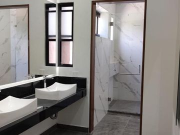 Hermosa casa nueva en zona Carretera Nacional Fracc. Privado