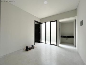 Rumah baru Minimalis Manyar Tirtoasri Row Jalan 2.5 mobil
