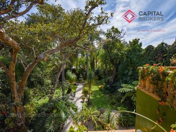 Casa de lujo en Venta en Ajijic con Alberca y Jardín
