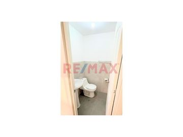 🏡 ¡¡Gran Oportunidad de Inversión o vivienda!!

Venta de Departamento en Surco ,con Cochera y Depósito.
Este hermoso departamento lo tiene todo: se