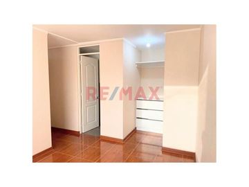 🏡 ¡¡Gran Oportunidad de Inversión o vivienda!!

Venta de Departamento en Surco ,con Cochera y Depósito.
Este hermoso departamento lo tiene todo: se