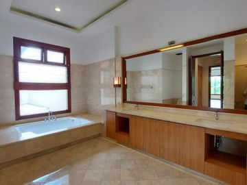 DIJUAL RUMAH BAGUS di Jl KEMANG DALAM, JAKSEL
