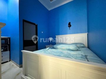 Rumah Full Furnished Bangunan 3 Lantai Dengan Rooftop di Lokasi Strategis Jagakarsa