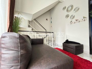 Rumah Full Furnished Bangunan 3 Lantai Dengan Rooftop di Lokasi Strategis Jagakarsa