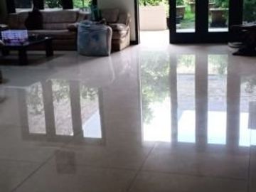 DIJUAL RUMAH Minimalis Imperial Golf Regency @Pakuwon Indah, Lokasi strategis, Harga ciamik