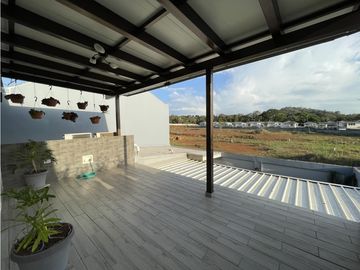 Se vende casa en Costa Verde