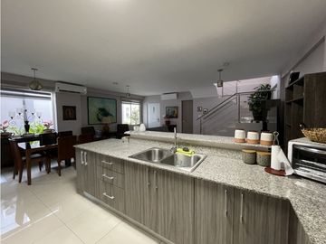 Se vende casa en Costa Verde