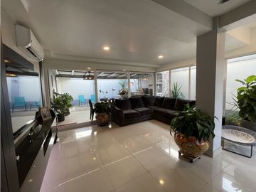 Se vende casa en Costa Verde