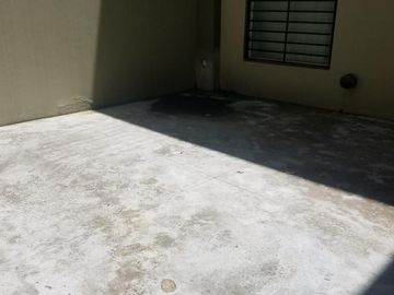 DEPARTAMENTOS DE 2 AMBIENTES CON PATIO A ESTRENAR