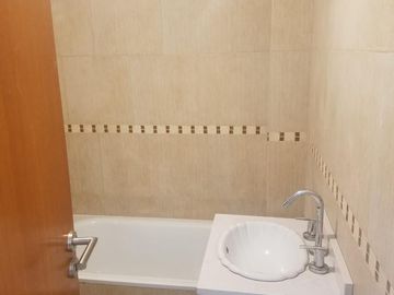 DEPARTAMENTOS DE 2 AMBIENTES CON PATIO A ESTRENAR